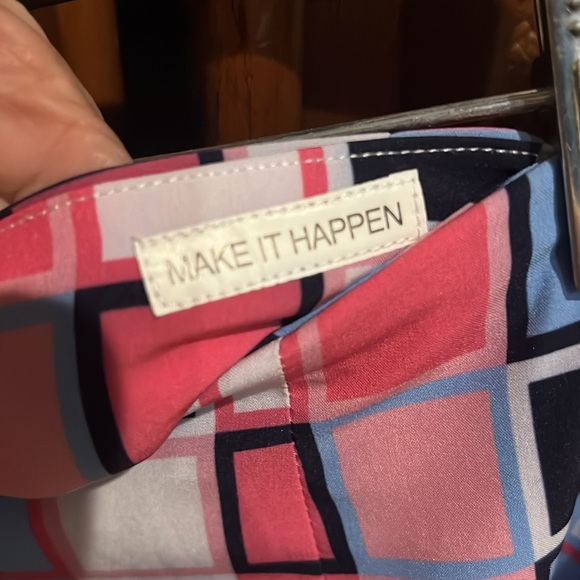 Golftini SZ 4 Geometri Windowpane skort in Blues and Pinks with ribbon detail. - Picture 4 of 7